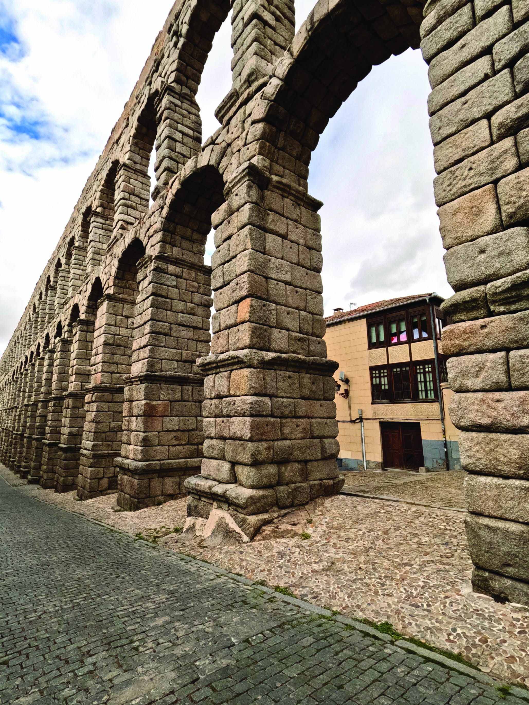 From Madrid: Segovia & Ávila Small Group: Alcázar & Walls
